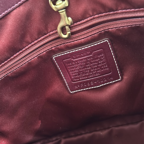 Rare! Coach Hampton Book Tote in cream with Dark Brown Pebbled Leather Details. - Picture 5 of 8